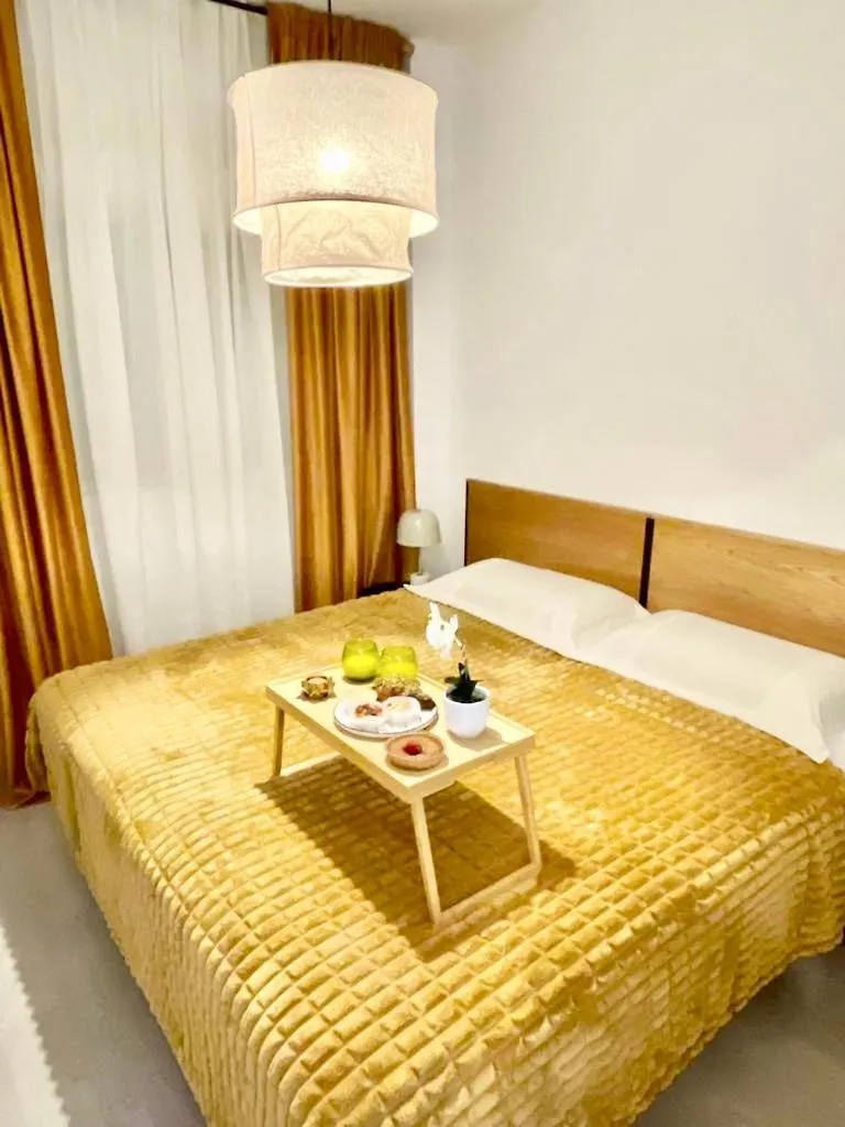 Historical Centre! Private Terrace & Gym-Near Public Parking Apartment Malaga Spain