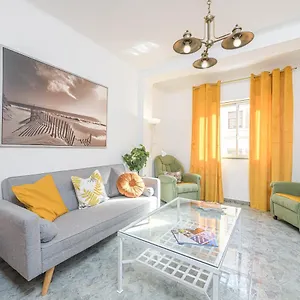https://wintowinrentals-ubicacion-fabulosa-completo-apartamento.1costadelsol.com