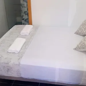 Apartamento Estudio Encantador Cerca Del Carrefour Rosaleda 1, Málaga